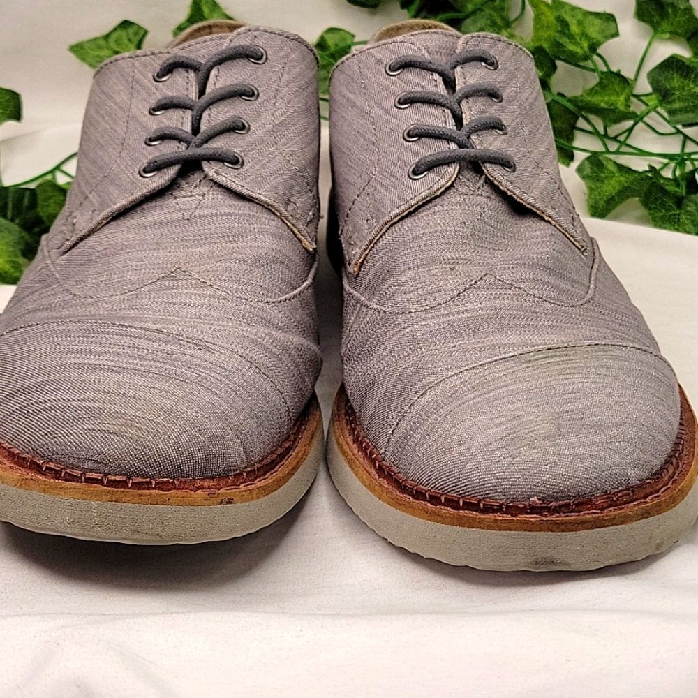 Toms. Gray Canvas. Lace Up Loafers. Size 13. - Picture 4 of 10